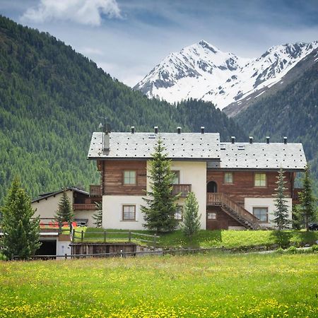 Residence Le Cascate リヴィーニョ エクステリア 写真